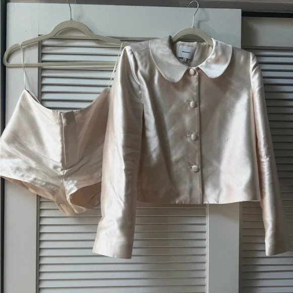 Reformation Cream Set - Picture 2 of 4